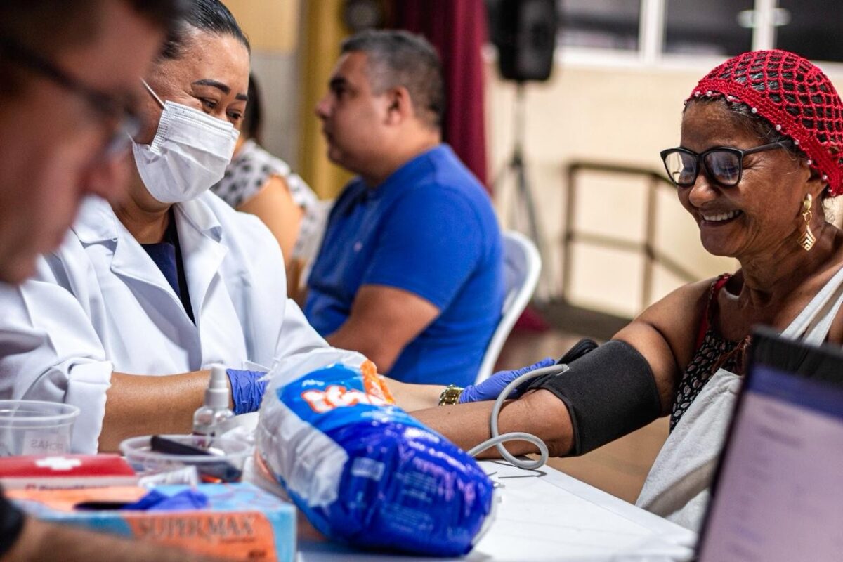 Saúde: Cruz da Vida promove atendimento médico gratuito no Centro de Fortaleza