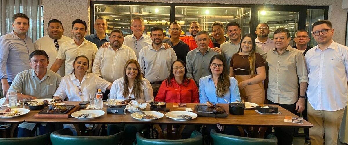 Política: André Figueiredo articula pré-campanha