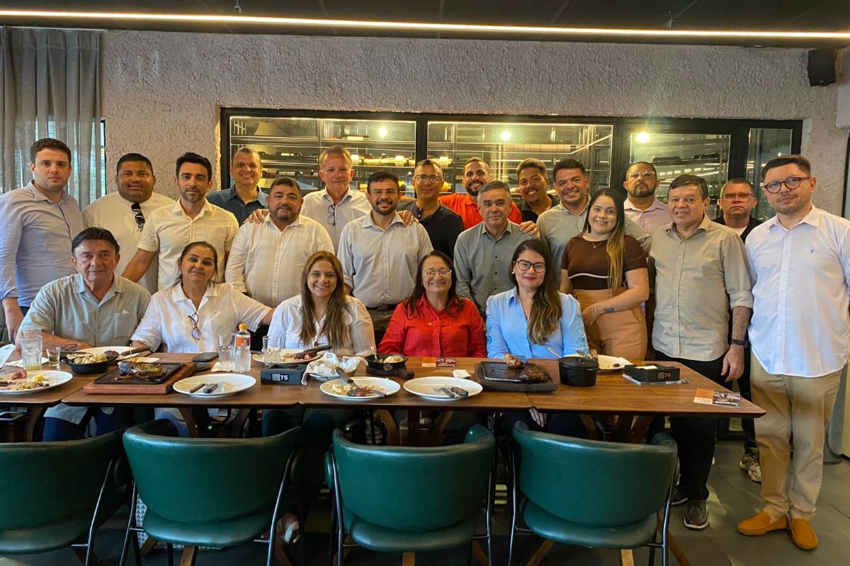 Política: André Figueiredo articula pré-campanha