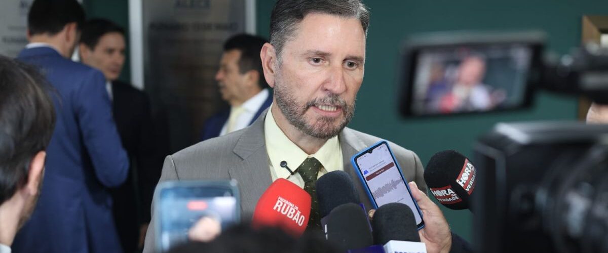 Política: Alece adere ao Pacto Nacional contra o Feminicídio, anuncia Romeu Aldigueri