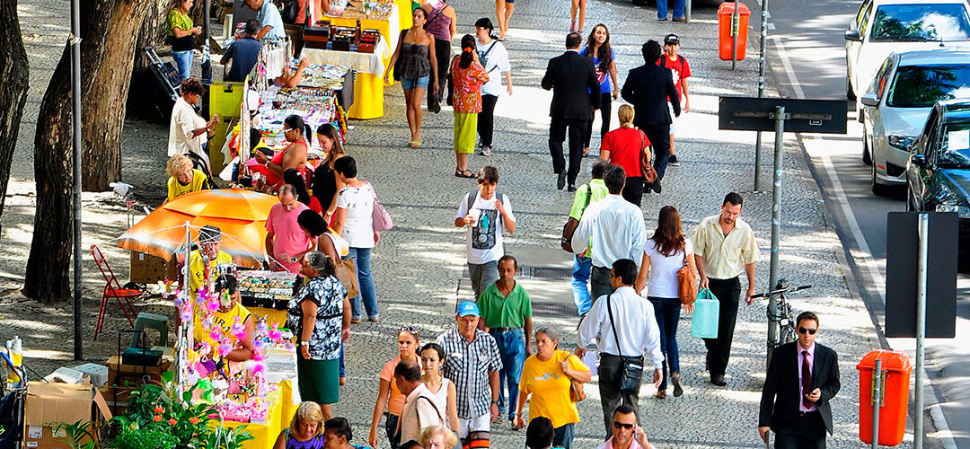 Economia: Renda média sobe e chega a R$ 2.316