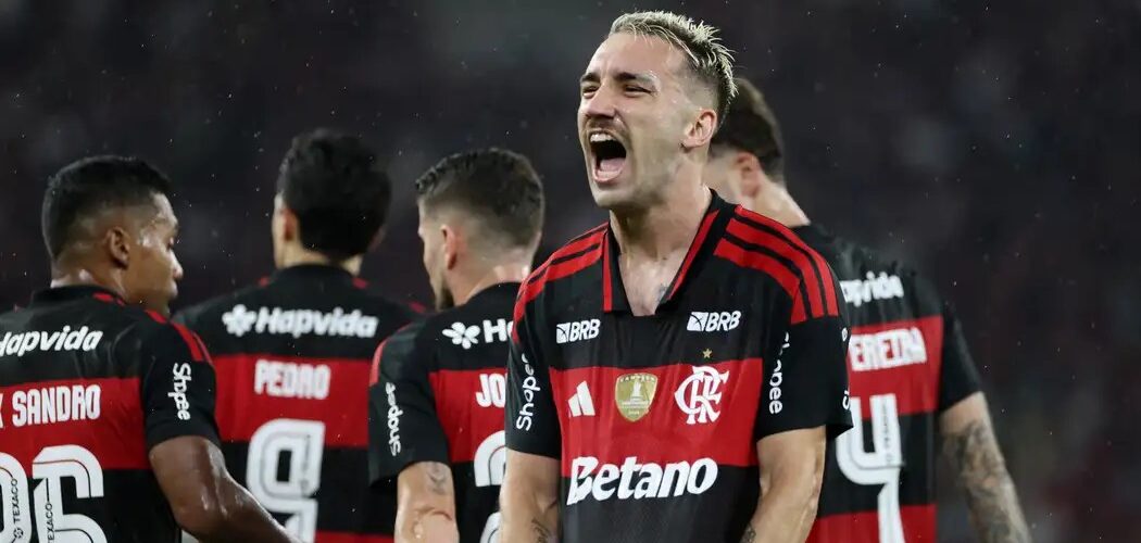 Esporte: Flamengo vence e entra no G4