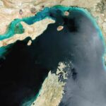 Conflito: Irã fecha Estreito de Ormuz e ameaça navios