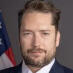 Política: Bolsonaro pede visita de assessor de Trump