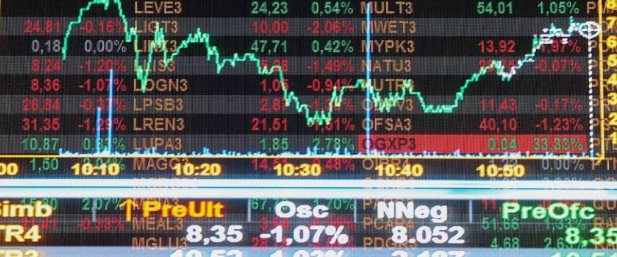 Economia: Brasil mantém juro alto global
