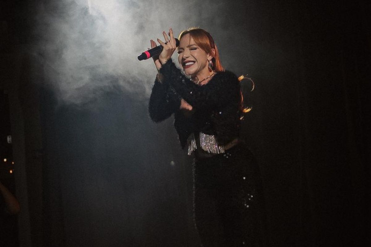 Cultura: Vitória lança single romântico