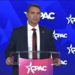 Política: Flávio fala sobre eleições na CPAC