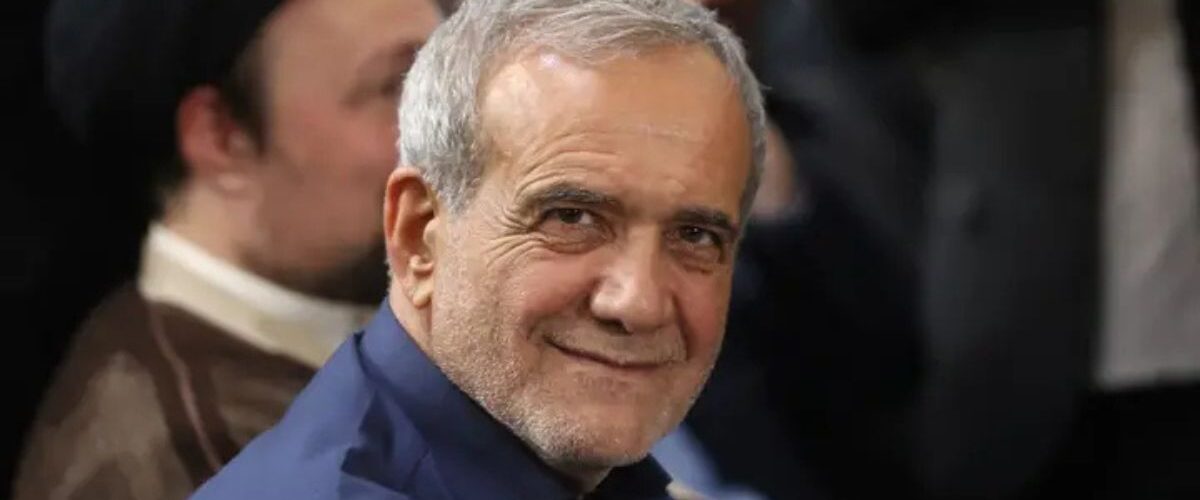 Conflito: Irã chama morte de Khamenei de guerra