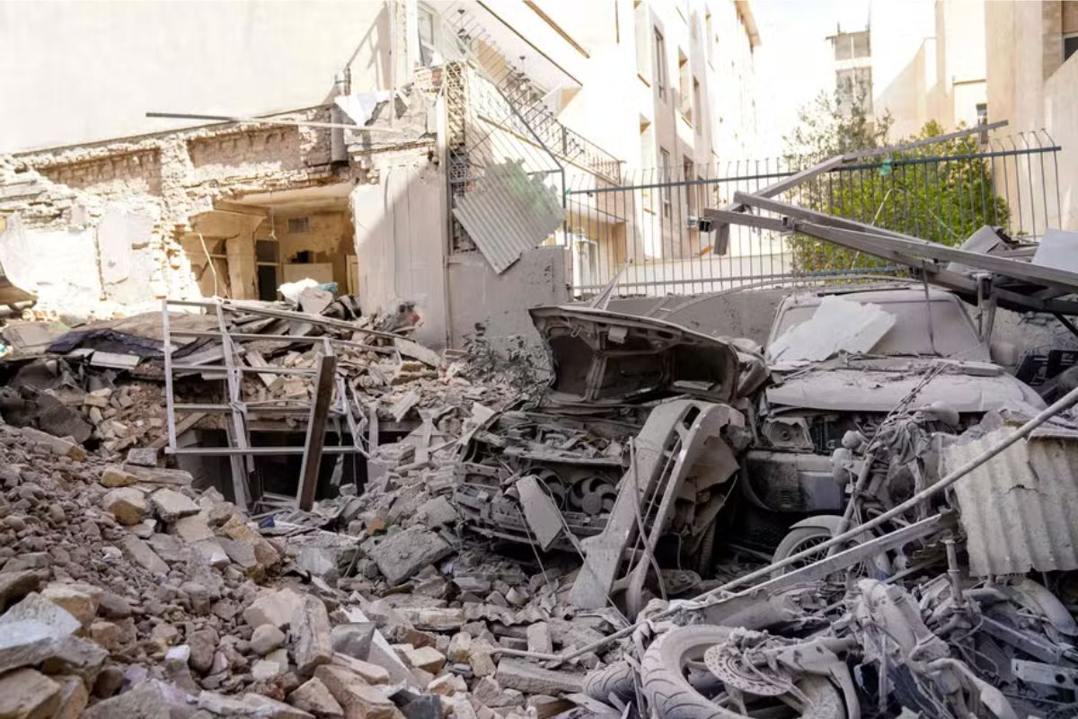 Conflito: EUA confirmam mortes em ofensiva no Irã