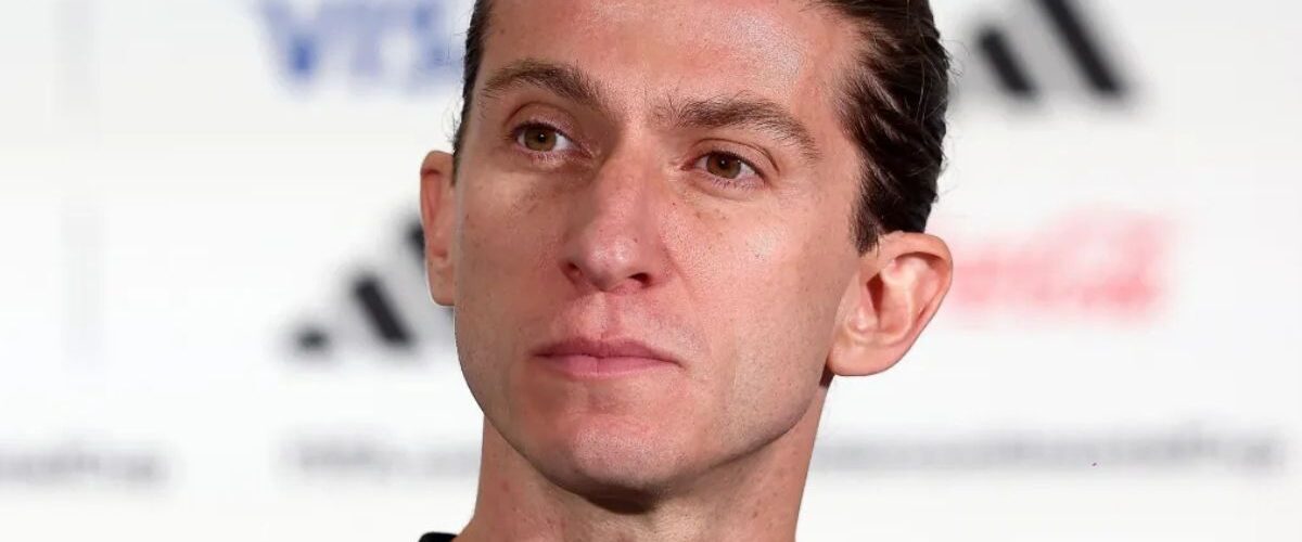 Futebol: Flamengo anuncia saída de Filipe Luís