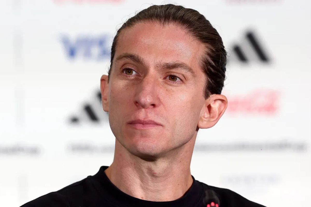 Futebol: Flamengo anuncia saída de Filipe Luís