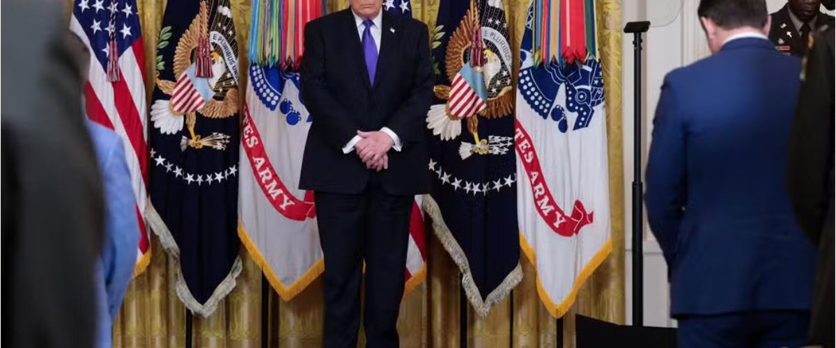 Geopolítica: Trump admite falta de armas de ponta