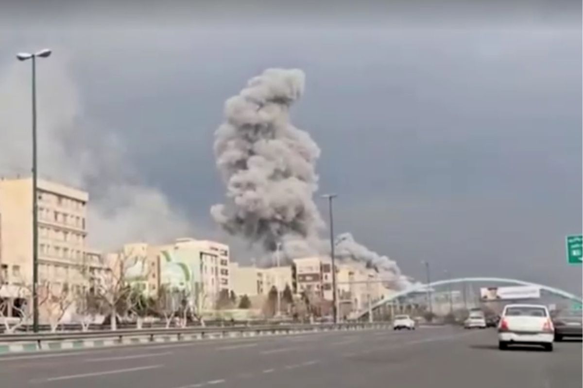 Opinião: O peso da História no atual conflito entre EUA e Irã