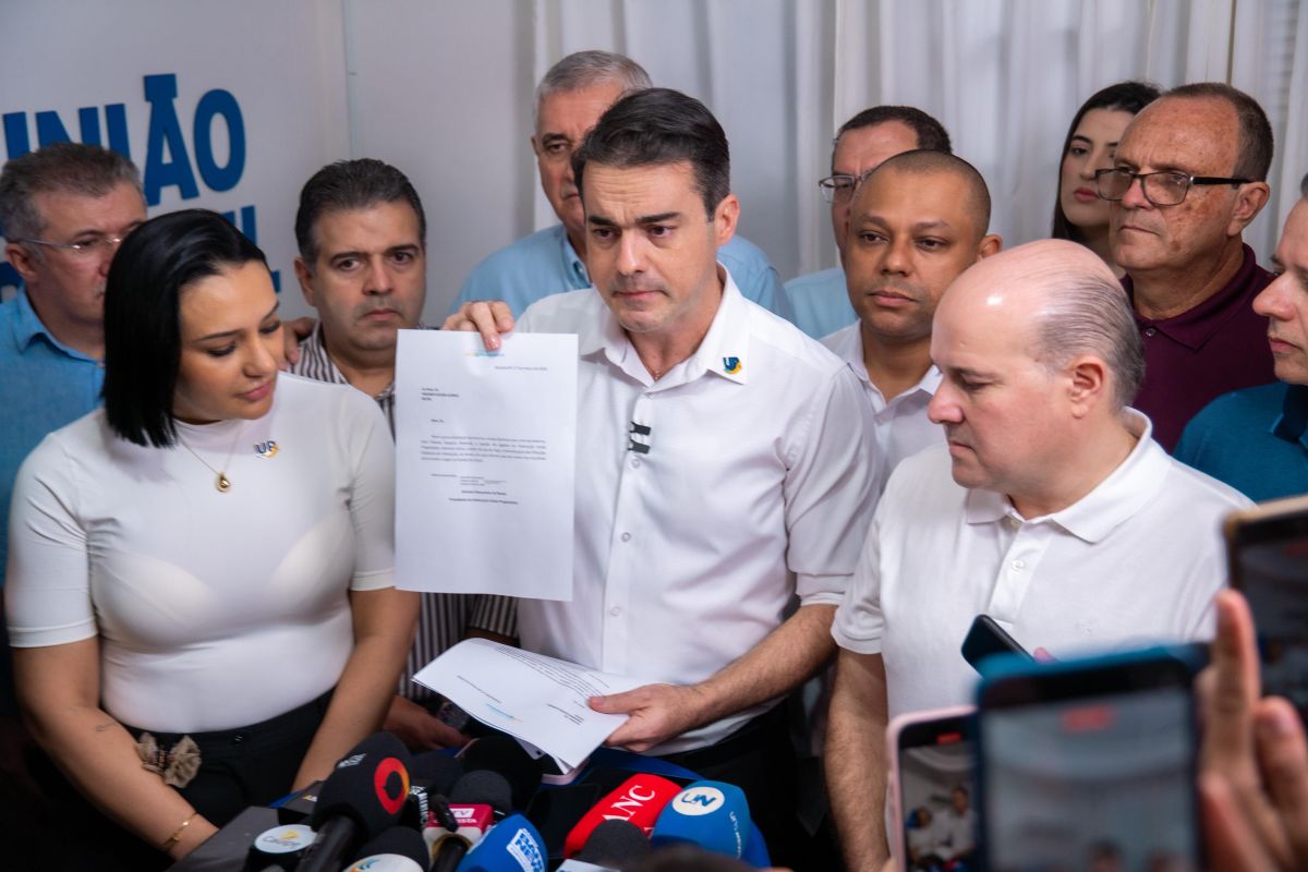 Política: Federação segue na oposição no CE