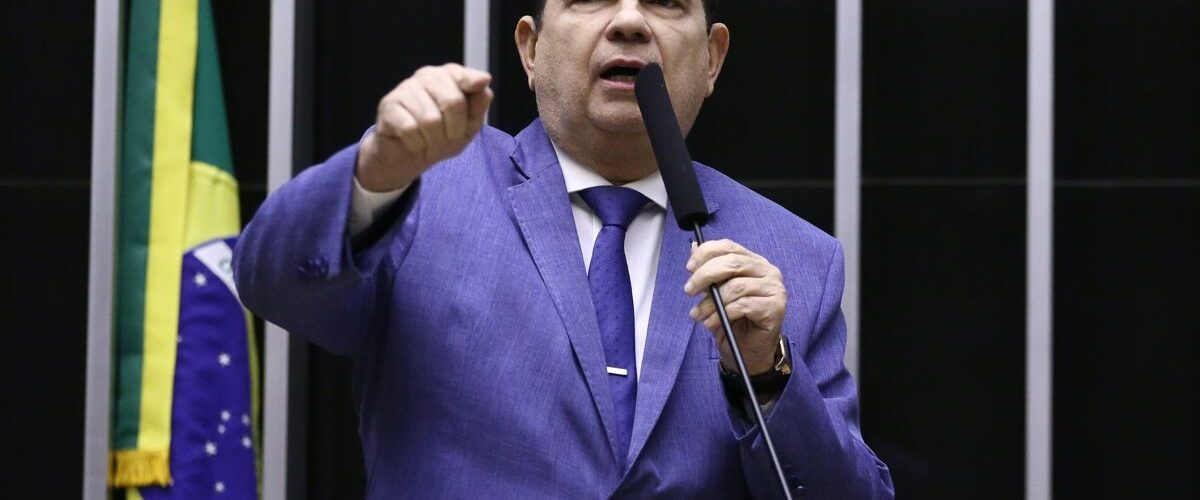 Política: Mauro Filho se filia ao União Brasil no Ceará