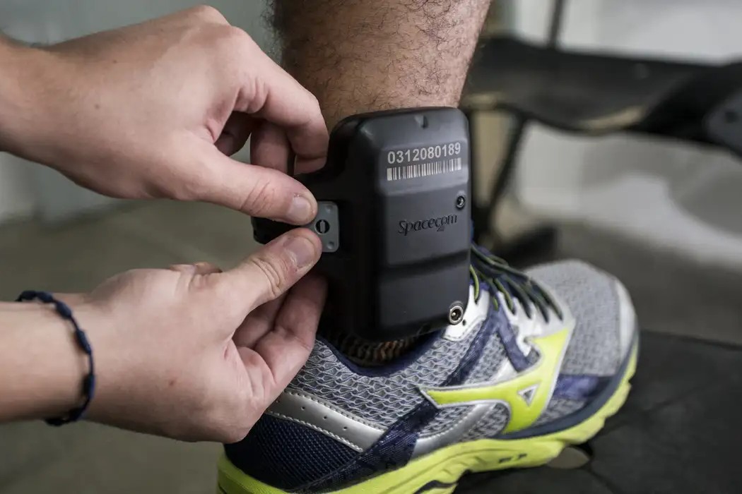 Segurança: Câmara aprova tornozeleira para agressores