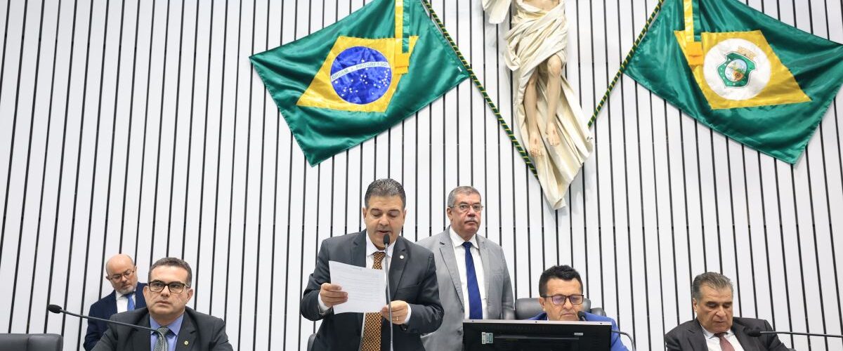 Política: Alece aprova 2 mil cargos para Polícia Civil