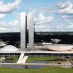 Política: Cláusula de barreira ameaça 20 partidos