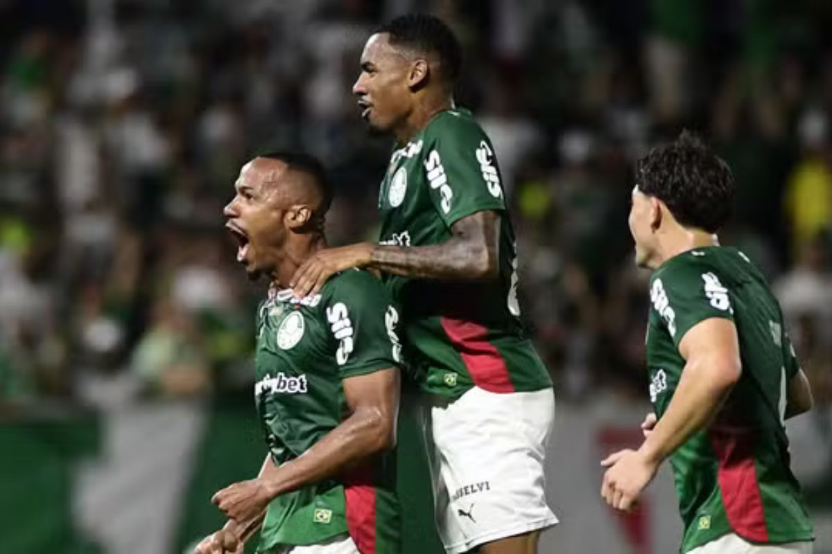 Esportes: Palmeiras vence Grêmio e lidera o Brasileirão