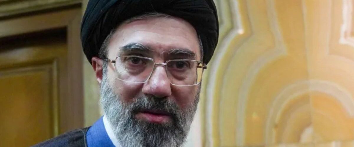 Irã: Líder supremo anuncia nova fase em Ormuz