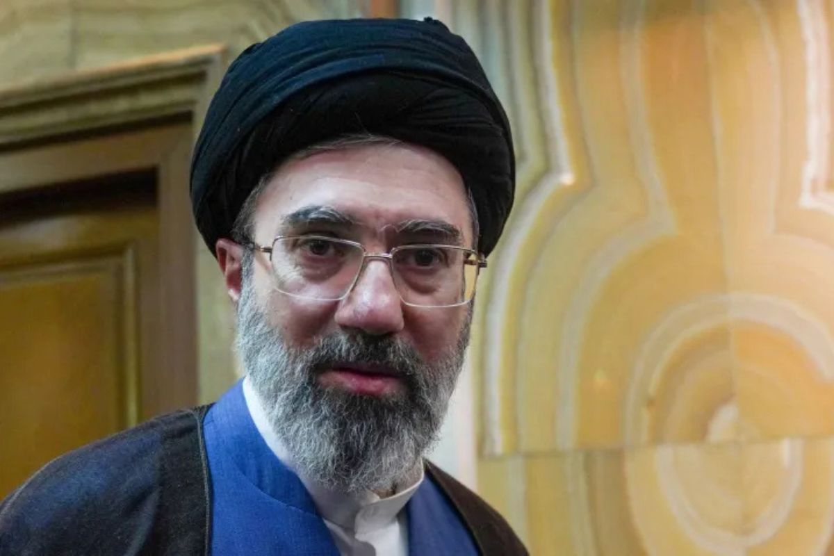 Irã: Líder supremo anuncia nova fase em Ormuz