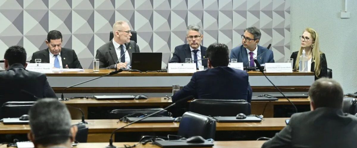 Política: CPI pede indiciamento de ministros do STF