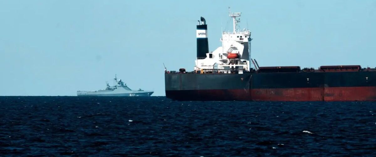 Energia: Frota fantasma transporta petróleo global