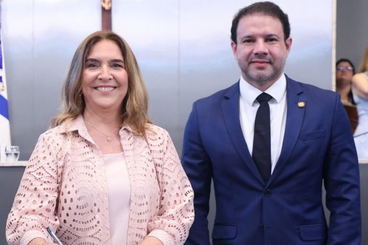 Política: Adriana Pedrosa toma posse como vereadora em Fortaleza