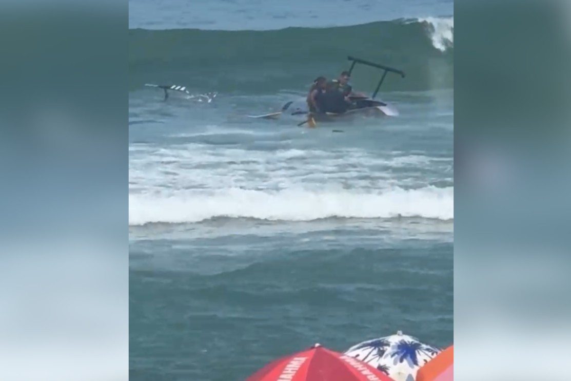 Acidente: Helicóptero cai na Barra e vítimas são salvas