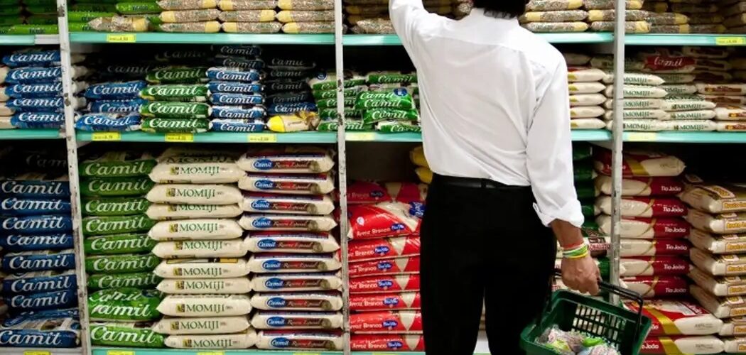 Economia: Chuvas elevam preço do feijão no Brasil