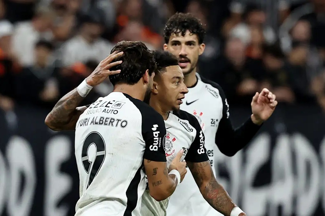 Libertadores: Corinthians vence e Flu se complica na tabela