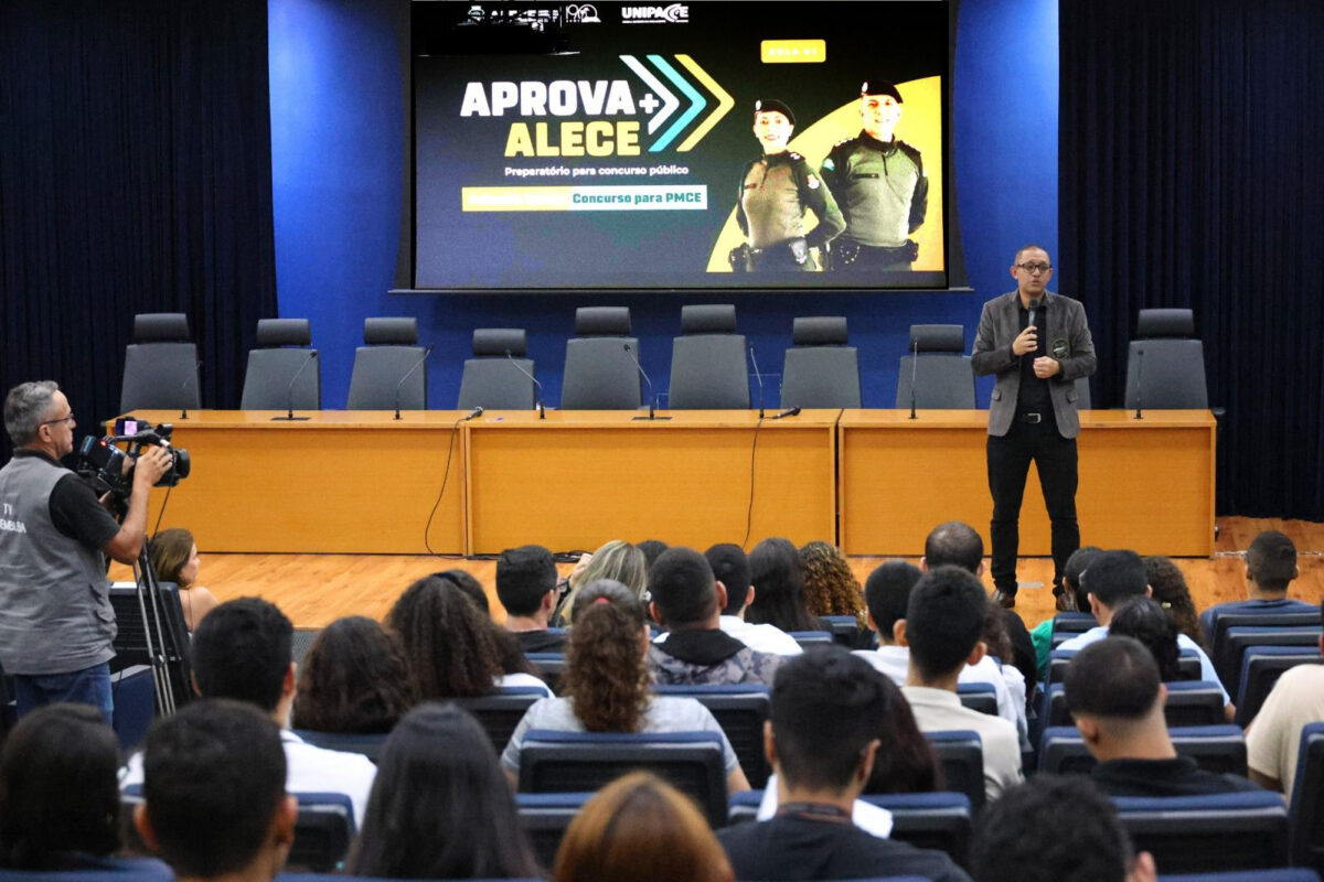 Alece amplia vagas para curso preparatório