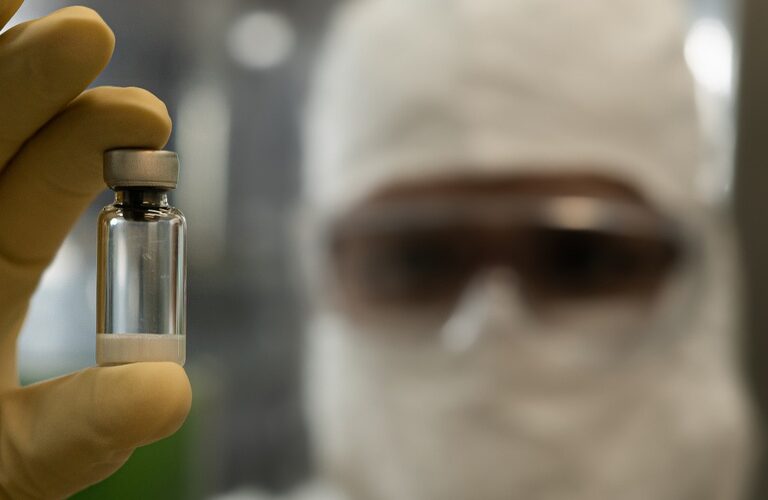 Anvisa libera produção nacional de vacina chikungunya