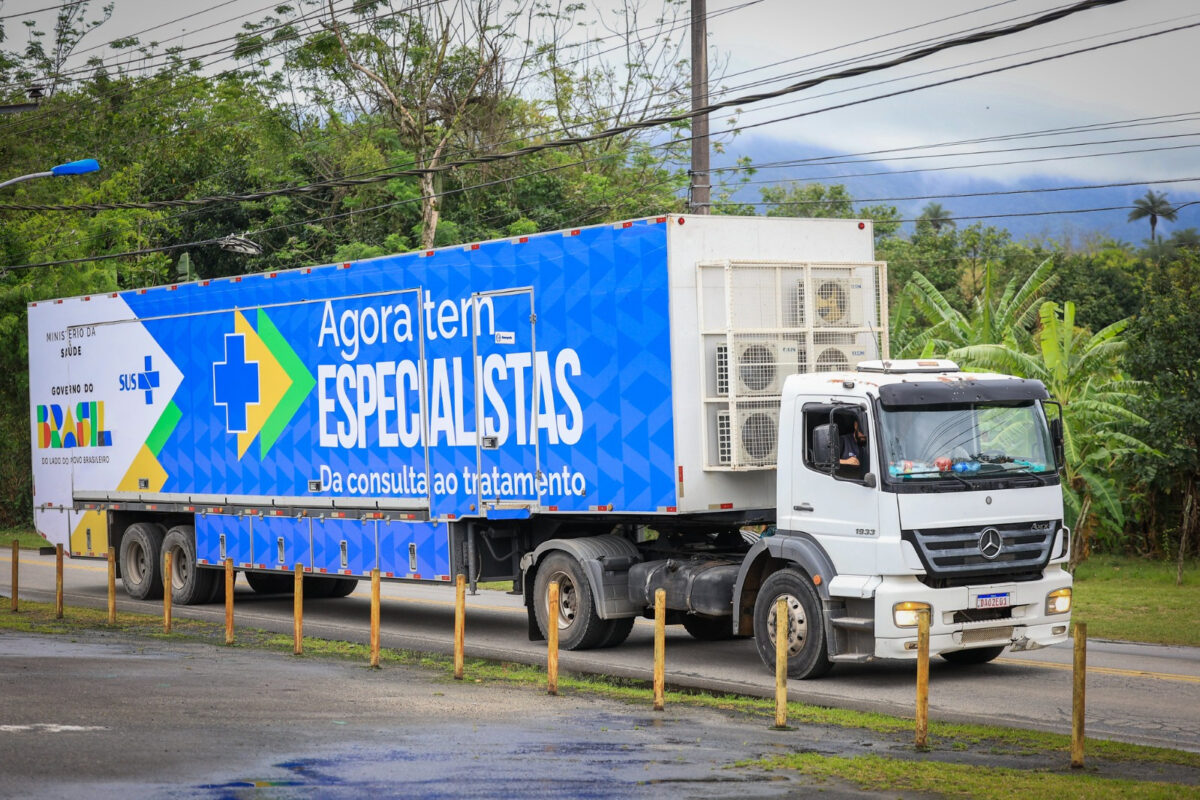 Baturité recebe carreta de exames do SUS