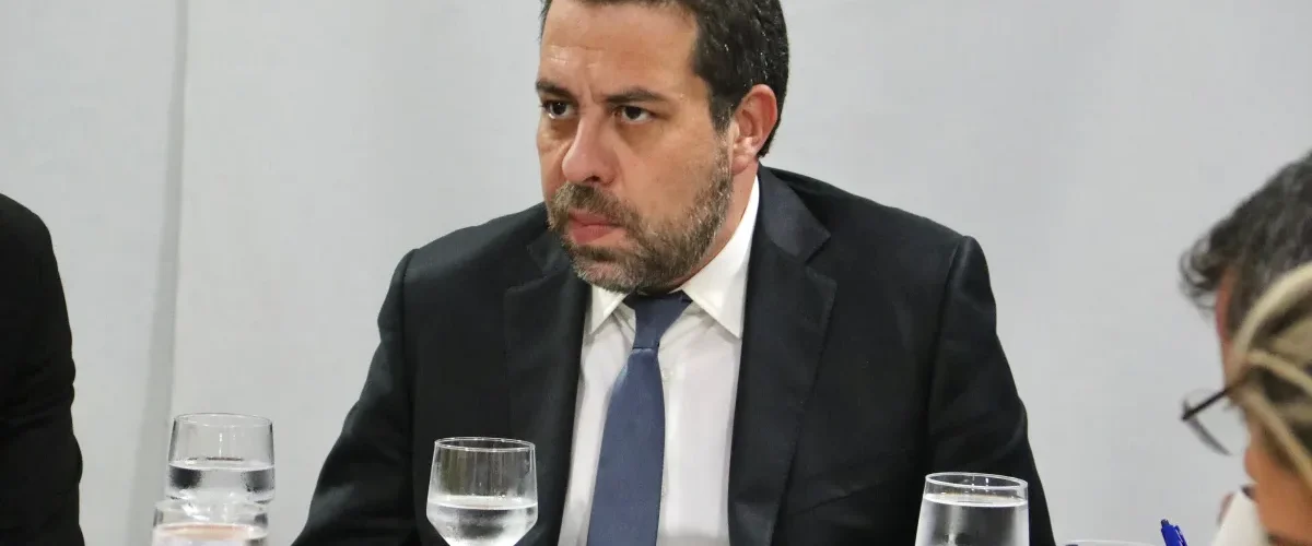 Boulos debate fim da escala 6x1 no Congresso