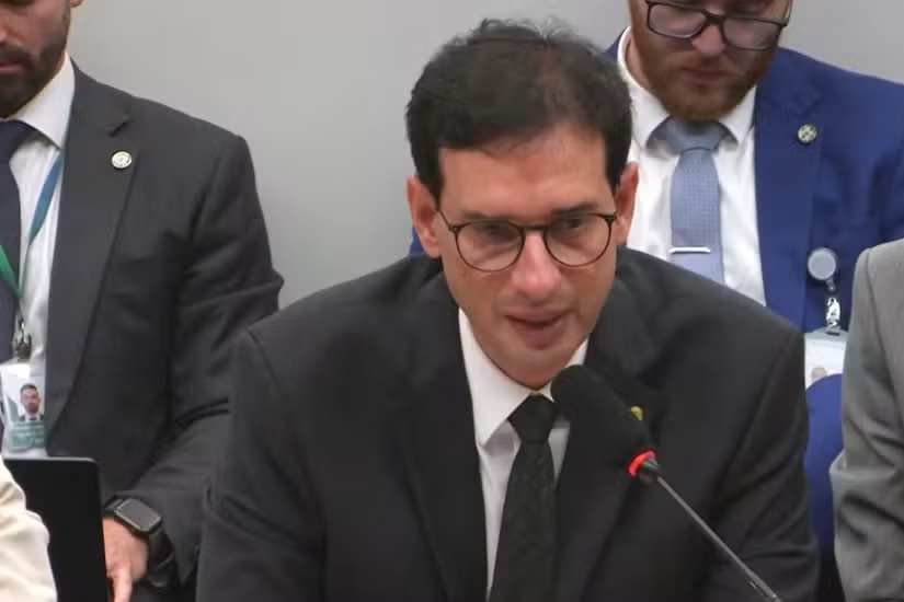 Comissão aprova PEC do fim da escala 6x1