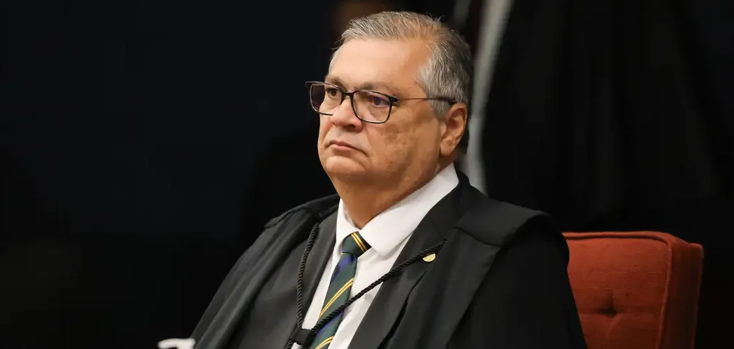 Dino abre apuração sobre emendas e filme