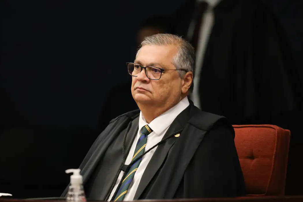Dino abre apuração sobre emendas e filme