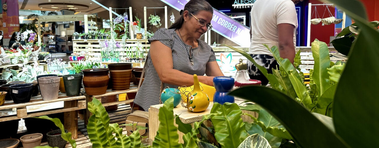 Feira de flores movimenta RioMar Fortaleza