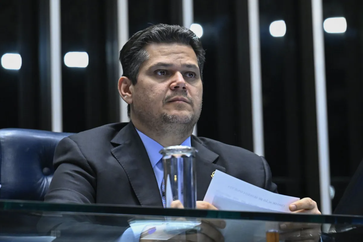 Fim da escala 6x1 depende do Senado