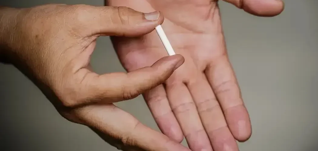 Implantes hormonais burlam veto e viram negócio