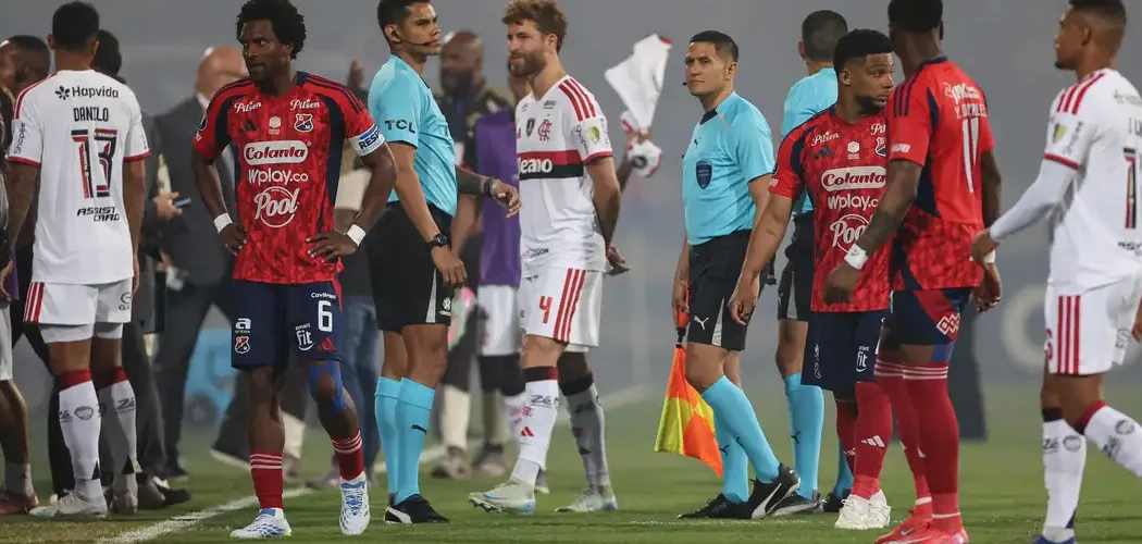 Jogo do Flamengo na Libertadores é suspenso
