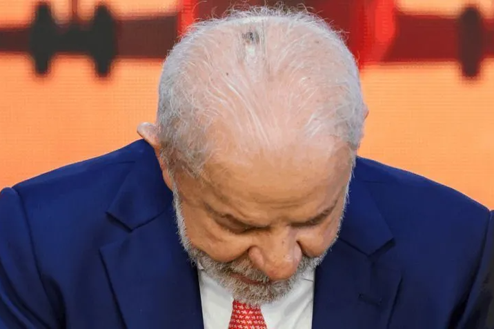 Lula inicia radioterapia preventiva em Brasília