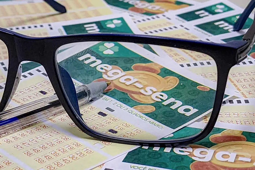 Mega-Sena sorteia prêmio acumulado de R$ 65 milhões