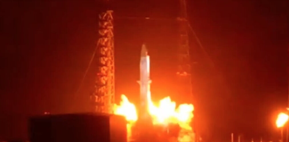 Nave da Blue Origin explode em teste na Flórida