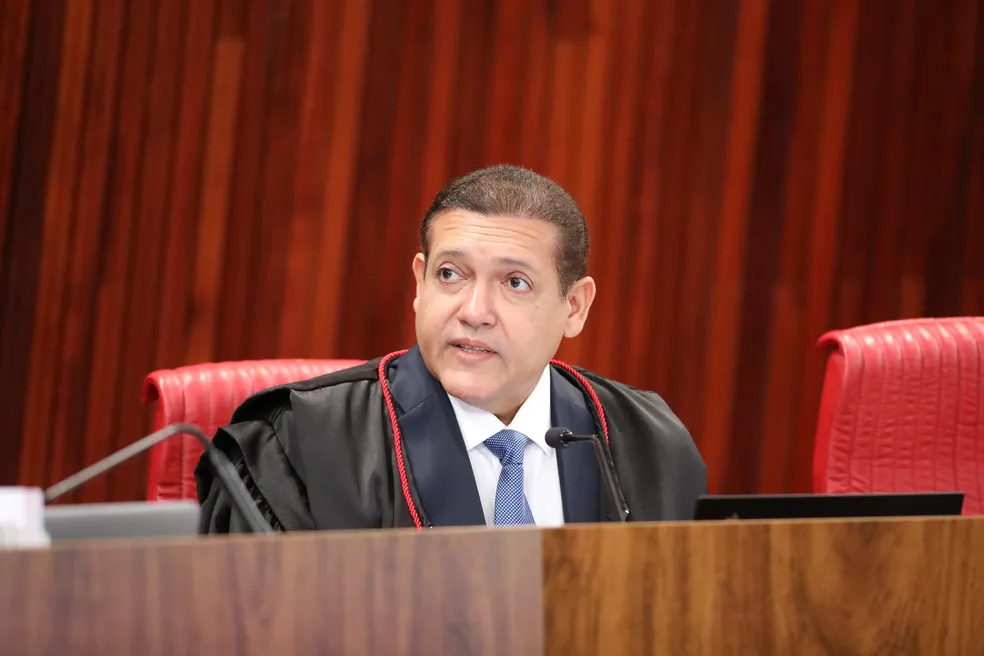 Nunes Marques assume presidência do TSE
