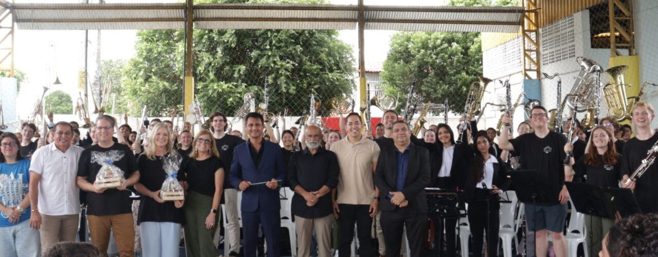 Orquestras do Brasil e EUA emocionam em Pindoretama
