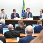 PEC do fim da jornada 6x1 avança na Câmara