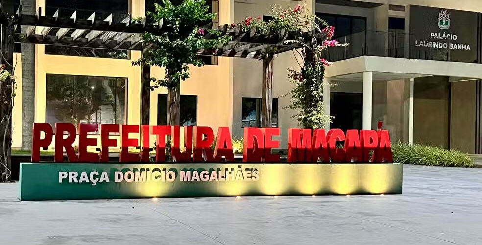 PF investiga ex-prefeito por milícia digital no AP