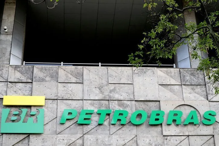 Petrobras eleva gás natural em 19% após crise
